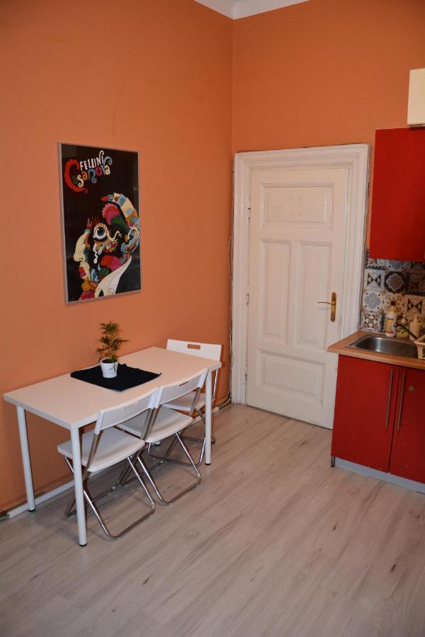Margo Guest Rooms Краків Екстер'єр фото